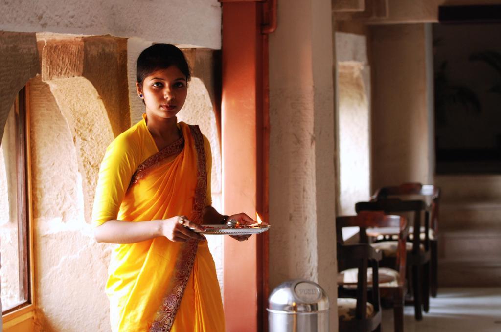 Hotel Guleria Kothi At Ganges Varanasi Esterno foto