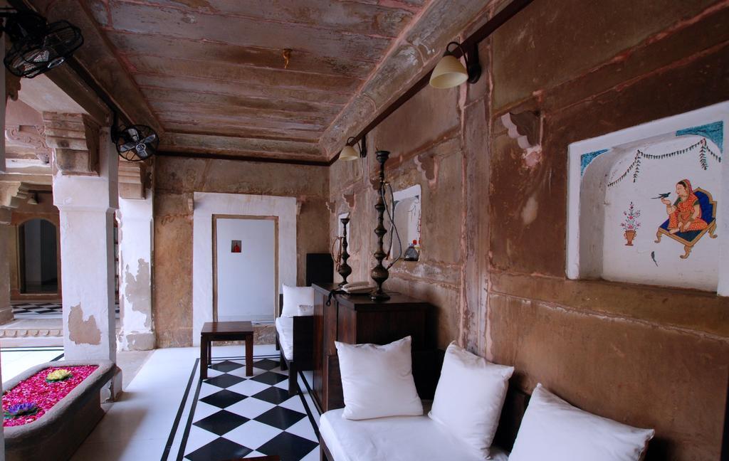 Hotel Guleria Kothi At Ganges Varanasi Esterno foto