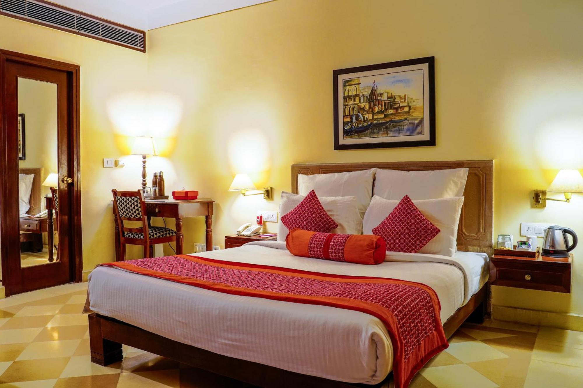 Hotel Guleria Kothi At Ganges Varanasi Esterno foto
