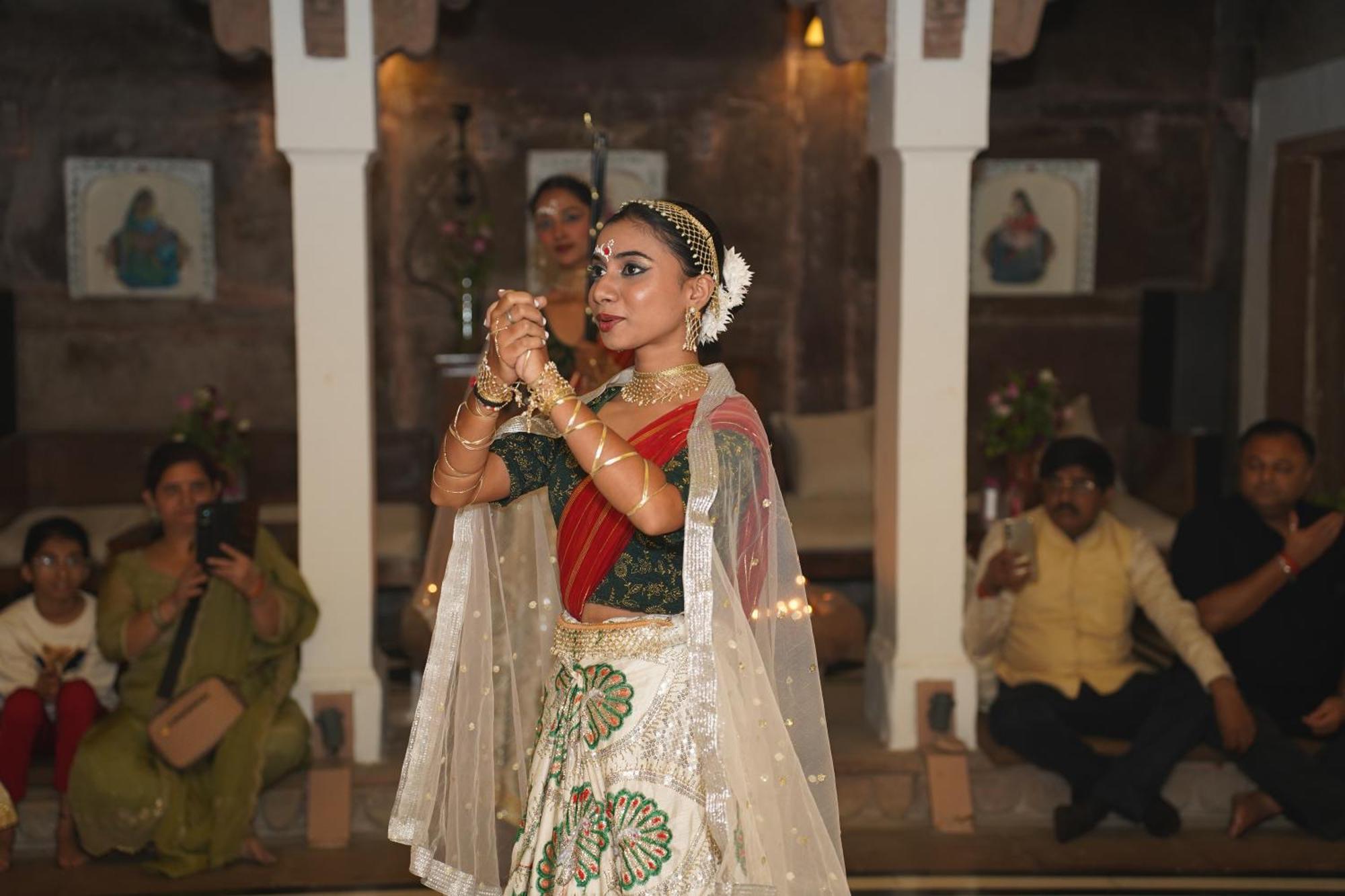 Hotel Guleria Kothi At Ganges Varanasi Esterno foto