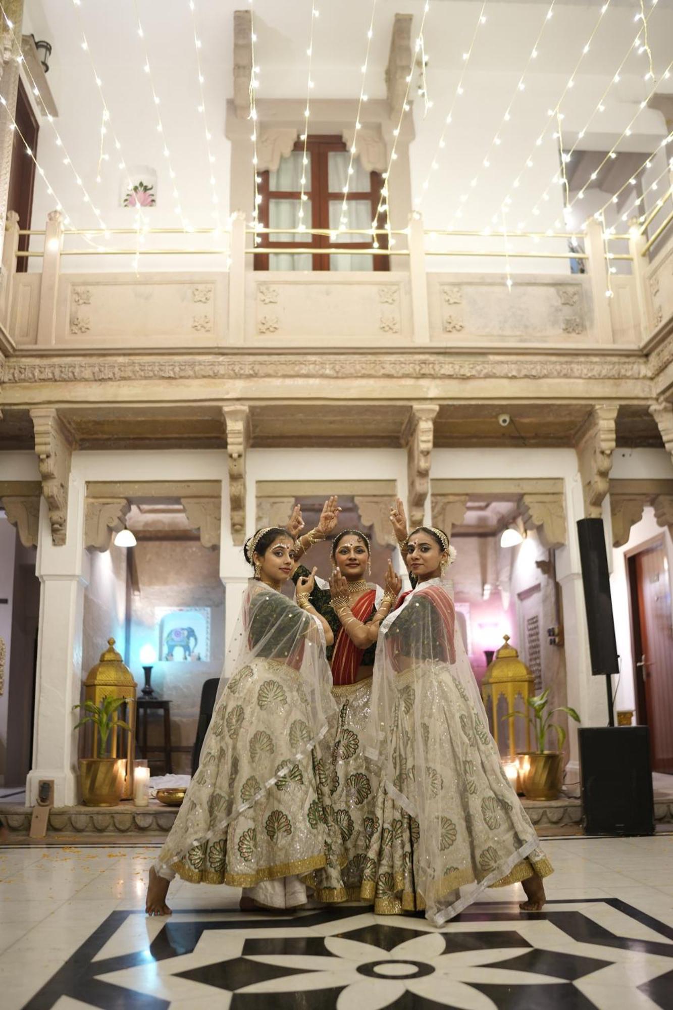 Hotel Guleria Kothi At Ganges Varanasi Esterno foto