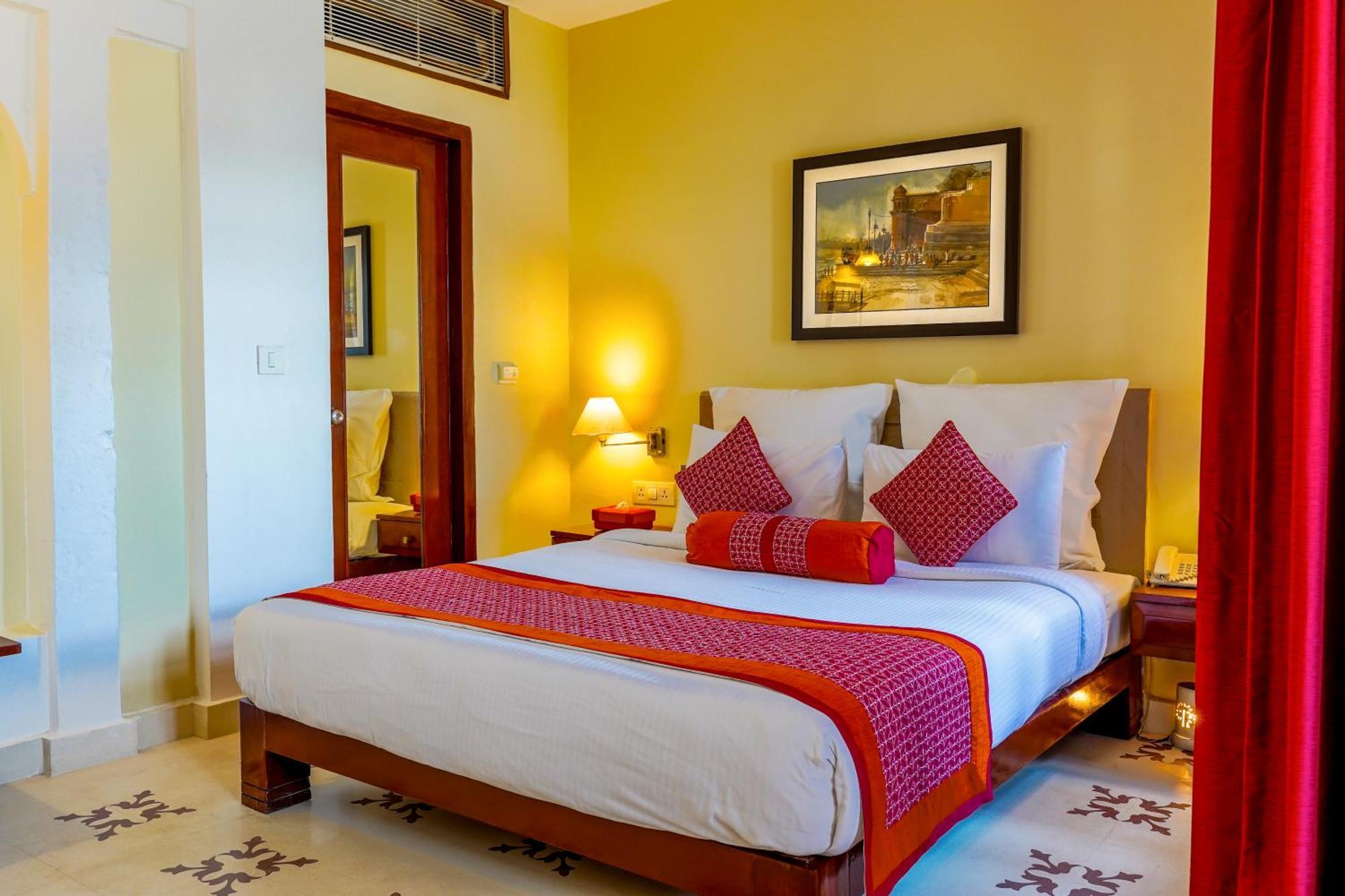 Hotel Guleria Kothi At Ganges Varanasi Esterno foto