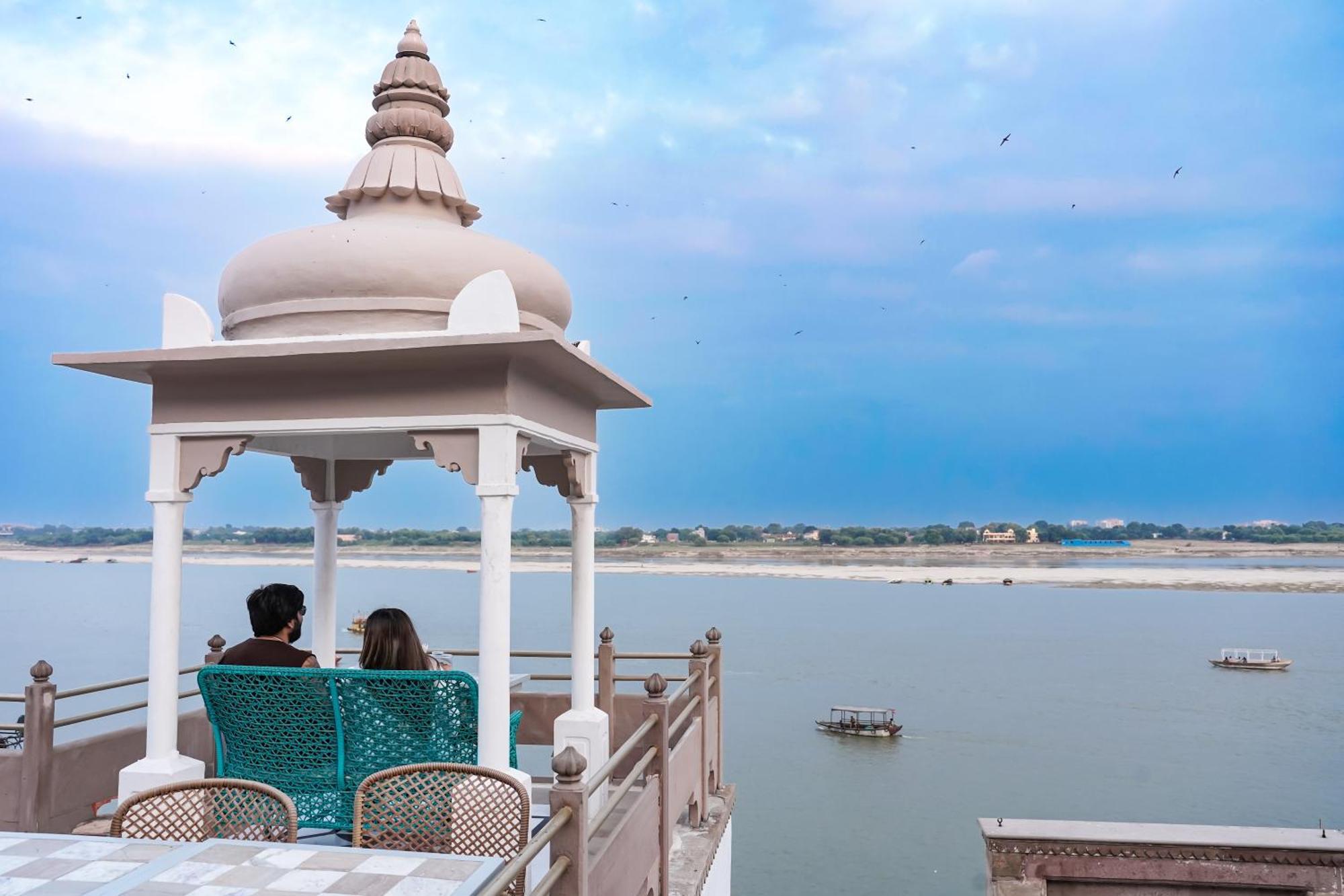 Hotel Guleria Kothi At Ganges Varanasi Esterno foto