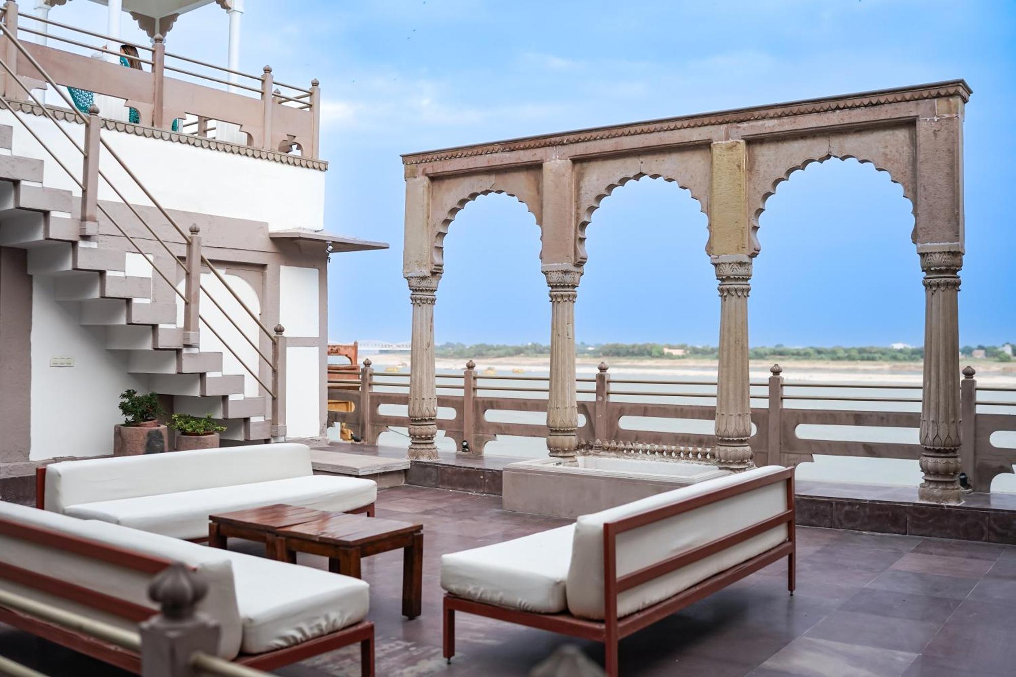 Hotel Guleria Kothi At Ganges Varanasi Esterno foto
