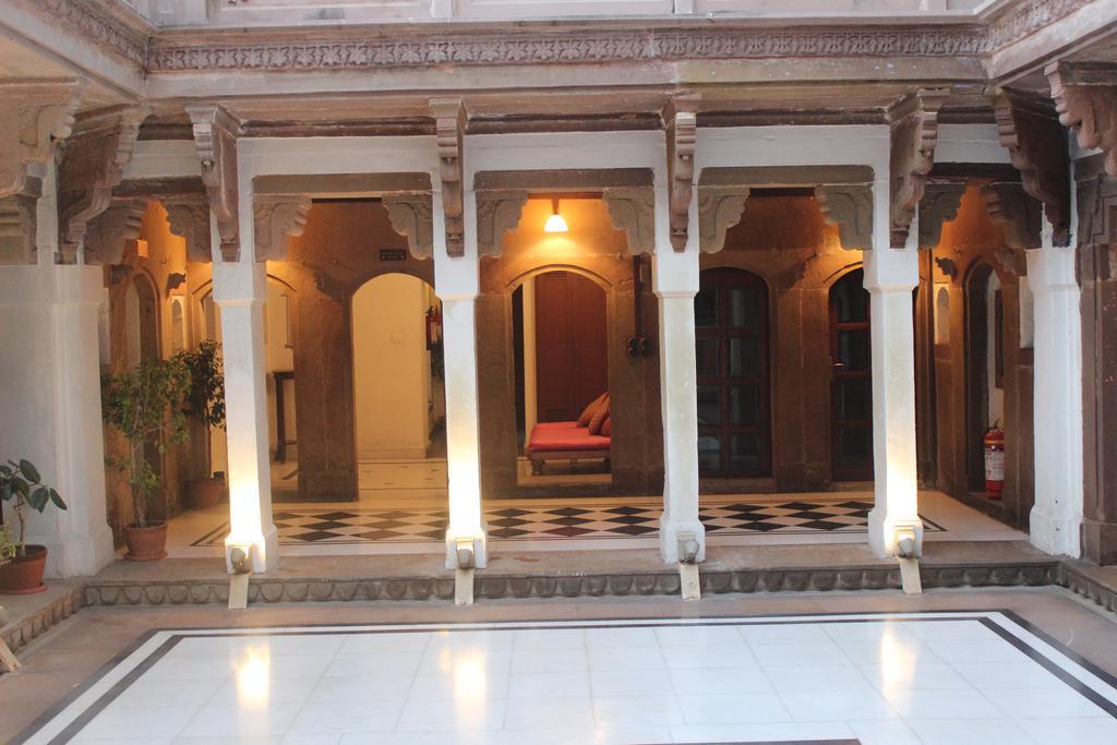 Hotel Guleria Kothi At Ganges Varanasi Esterno foto