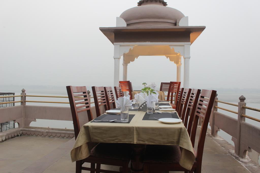 Hotel Guleria Kothi At Ganges Varanasi Esterno foto