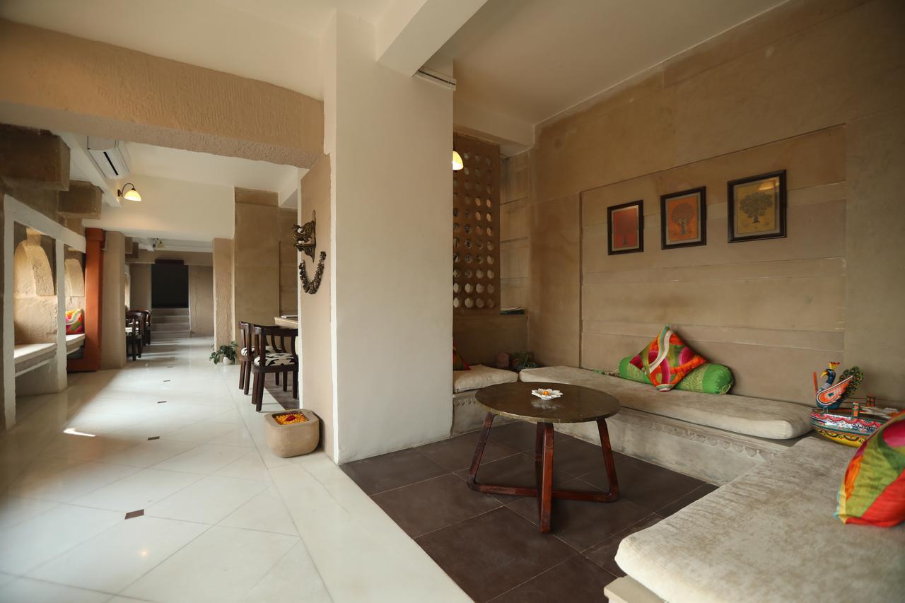 Hotel Guleria Kothi At Ganges Varanasi Esterno foto