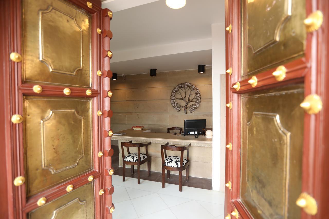Hotel Guleria Kothi At Ganges Varanasi Esterno foto